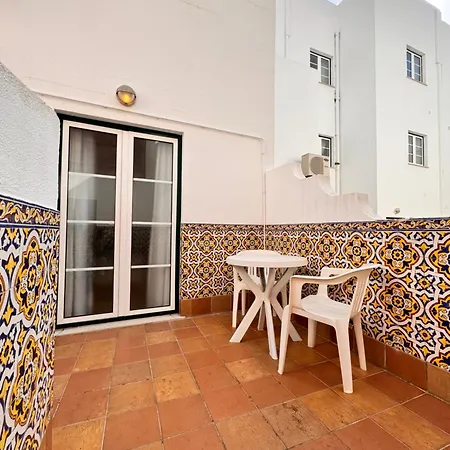 Hotel Lagosmar Story