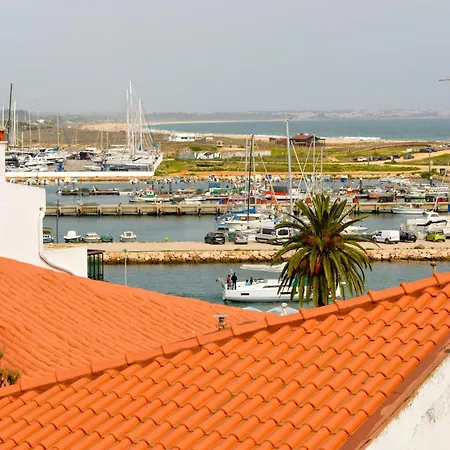 Hotel Lagosmar Story